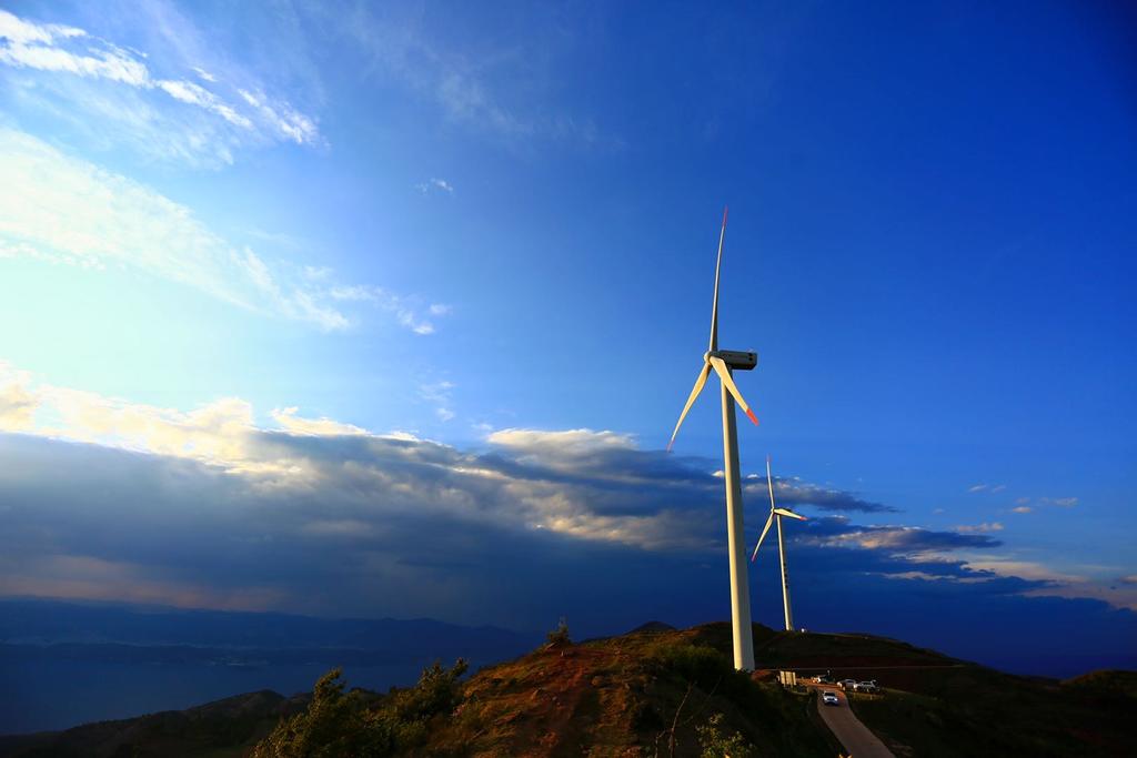 風力發(fā)電機.jpg